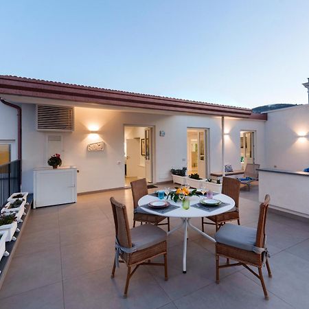 Enfasi Holiday Home ヴィーコ・エクエンセ エクステリア 写真